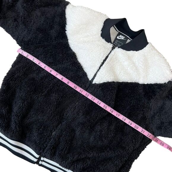 Nike Women's Sportswear Wolf Sherpa Bomber Jacket - Picture 7 of 11